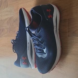 Under Armour Sonic Hovr, Men's 11.5, navy blue/red